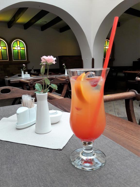 Penzion Excalibur A Restaurace 3*