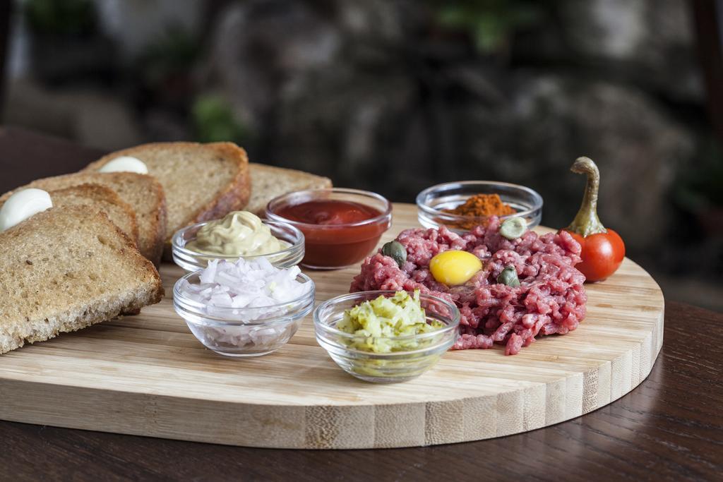 בית הארחה Excalibur A Restaurace